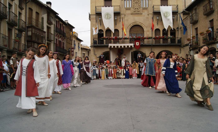 fiestas medievales de olite navarra